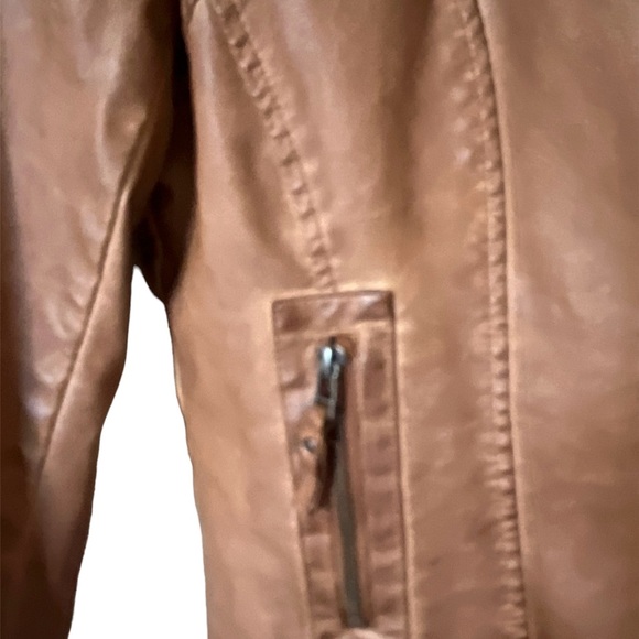 Max Studio Faux Leather Jacket Size Medium - Picture 3 of 9